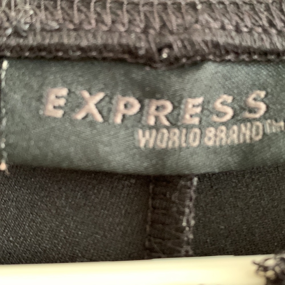 Express - Picture 3 of 3